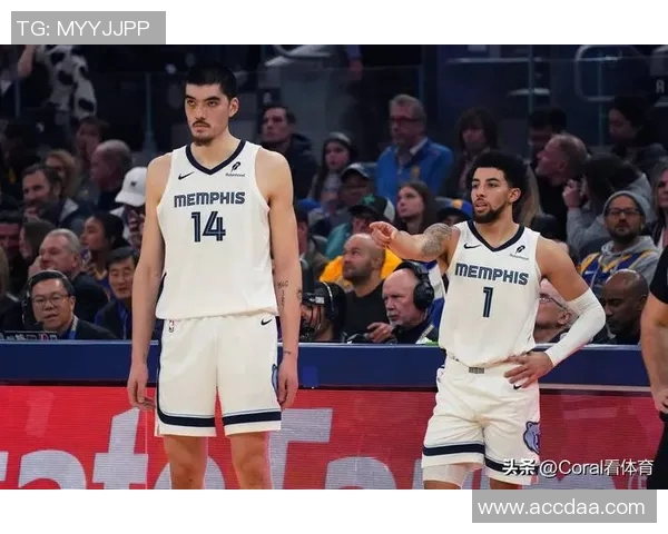 雷霆队凭借亚历山大38分和小皮彭30分横扫灰熊成功晋级季后赛次轮